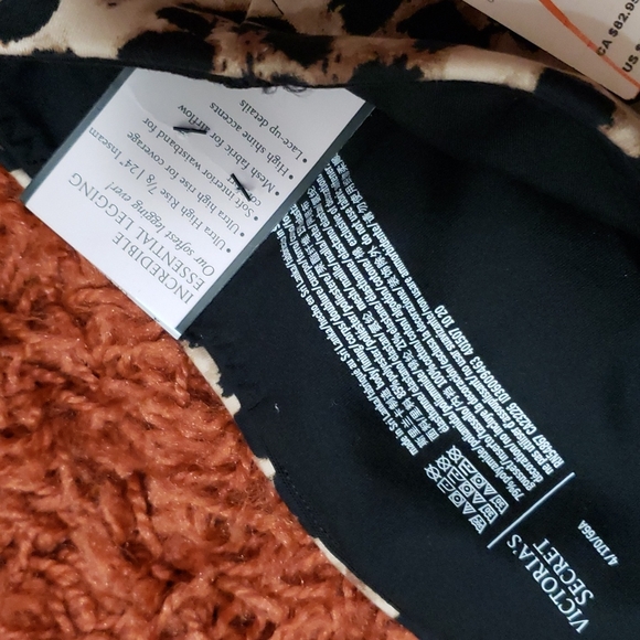 VICTORIAS SECRET INCREDIBLE ESSENTIAL LEGGING WOMAN SIZE 4 - Picture 5 of 5